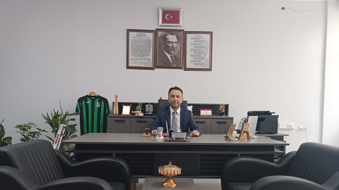 Güngör YAZAR - Okul Müdürü
